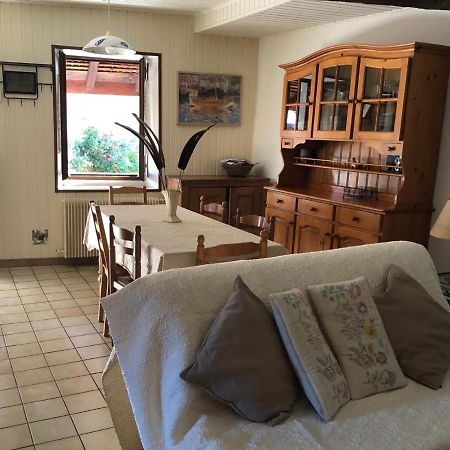 Appartement Dans La Vieille Ville, En Face Du Chateau Annecy Exterior photo